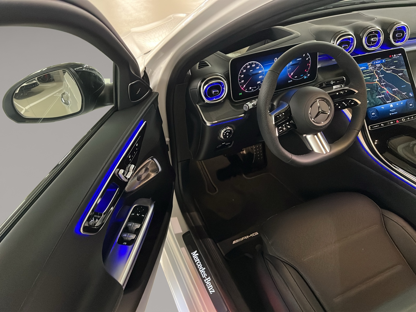 MERCEDES-BENZ C 300 T 4 Matic-image-12