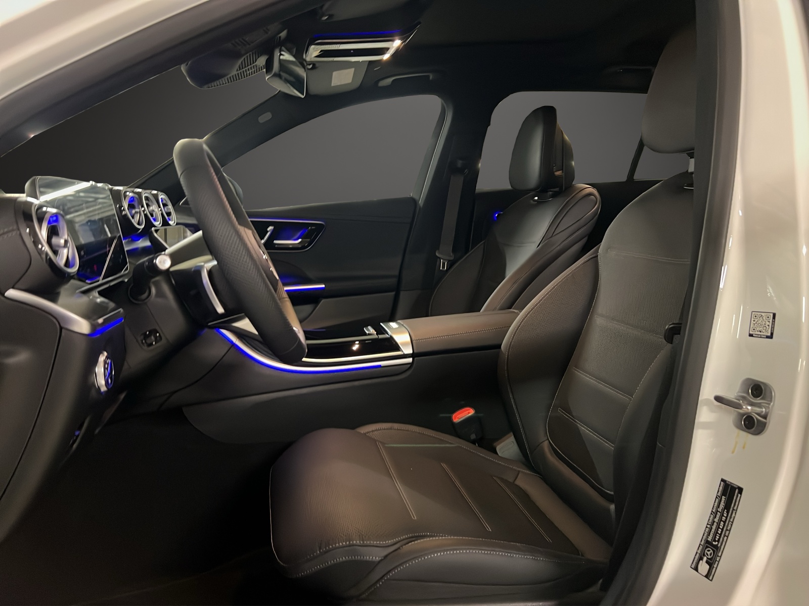 MERCEDES-BENZ C 300 T 4 Matic-image-9