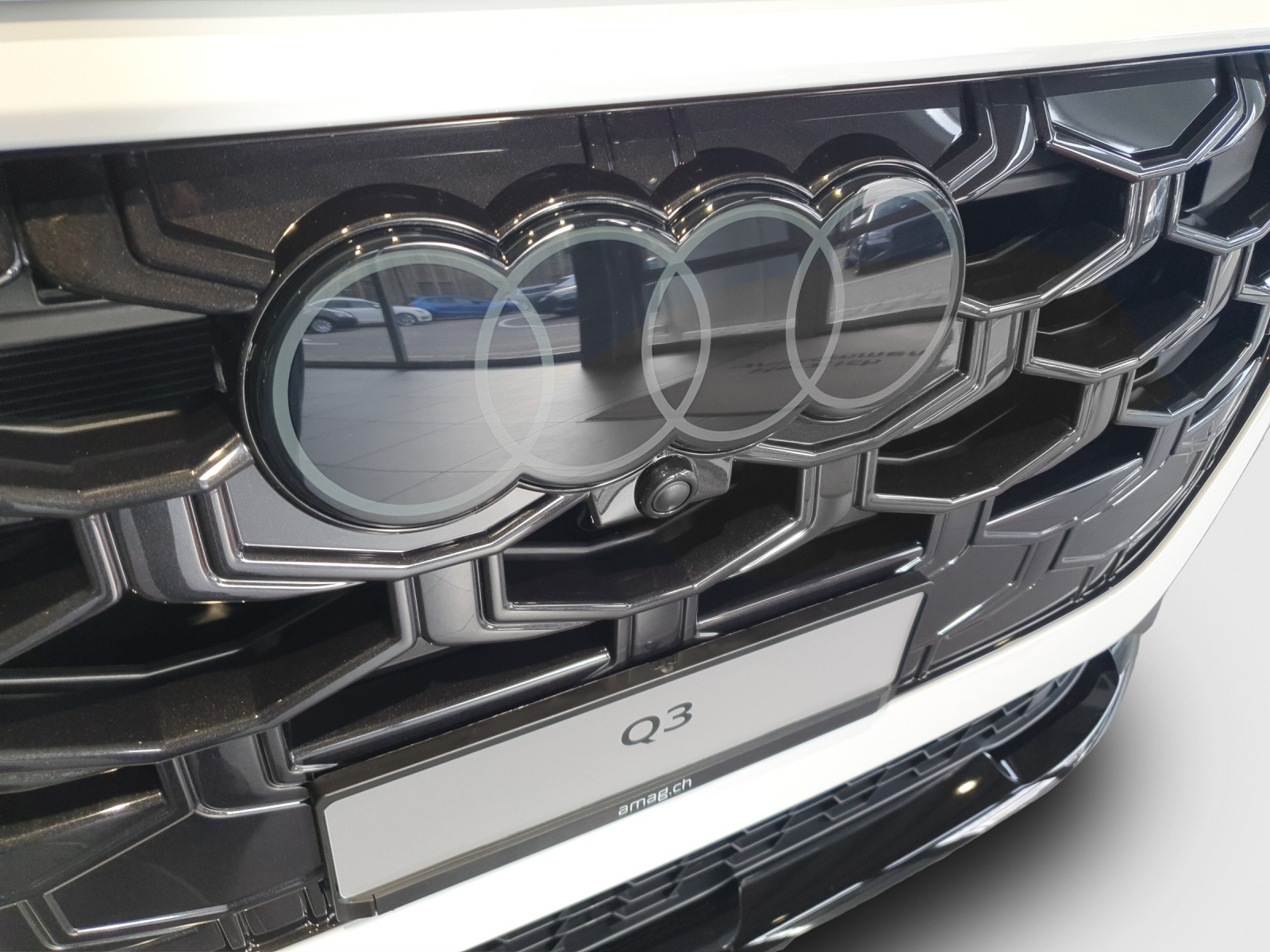 AUDI Q3 SUV 110 kW TFSI S tronic-image-15