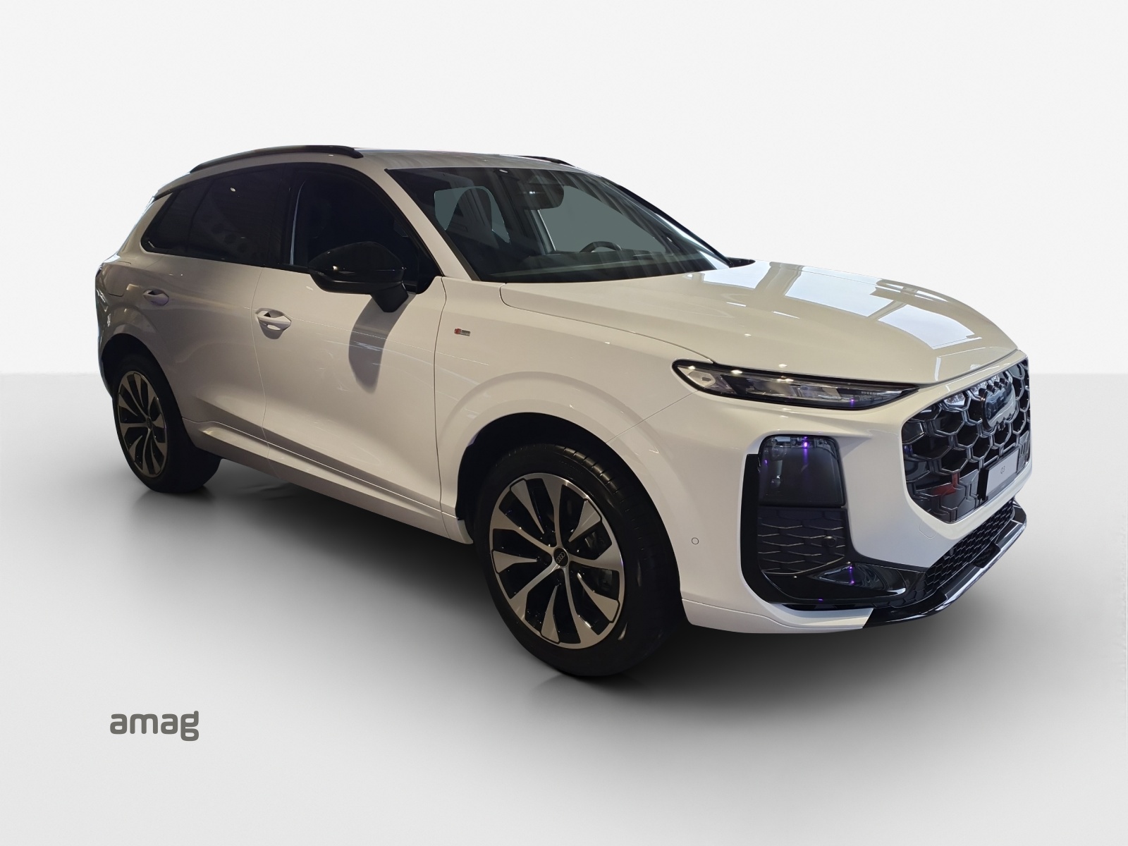 AUDI Q3 SUV 110 kW TFSI S tronic-image-5