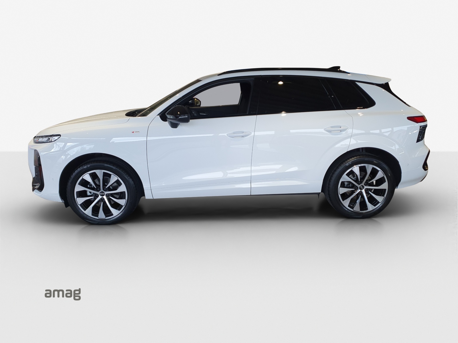 AUDI Q3 SUV 110 kW TFSI S tronic-image-1