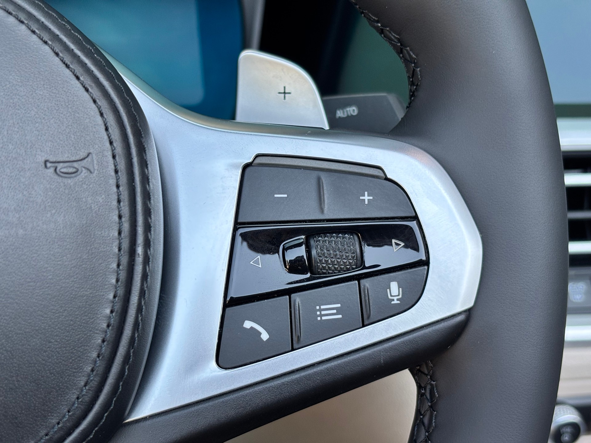BMW M440i xDrive 48V Cabriolet Steptronic-image-23