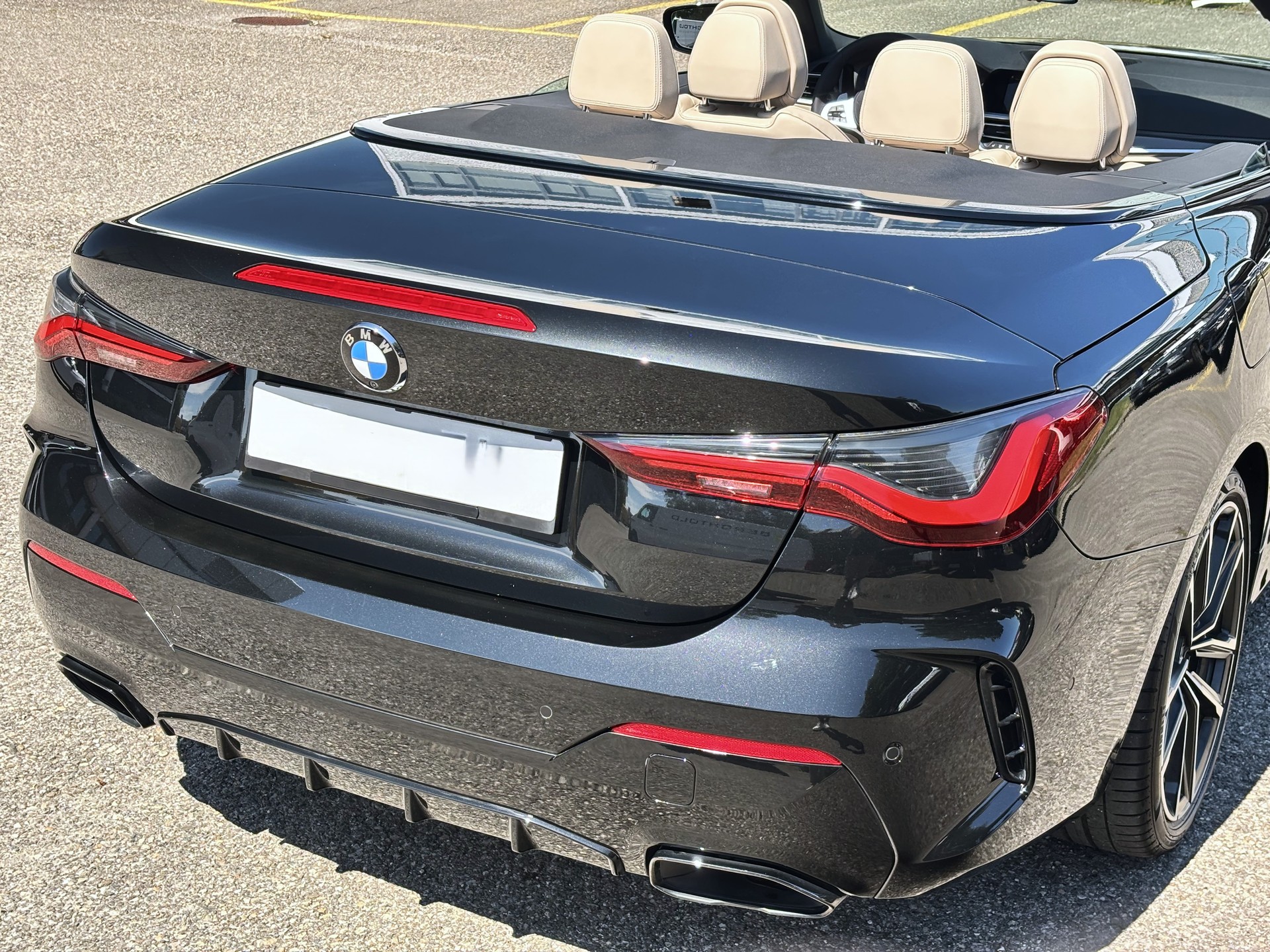 BMW M440i xDrive 48V Cabriolet Steptronic-image-10
