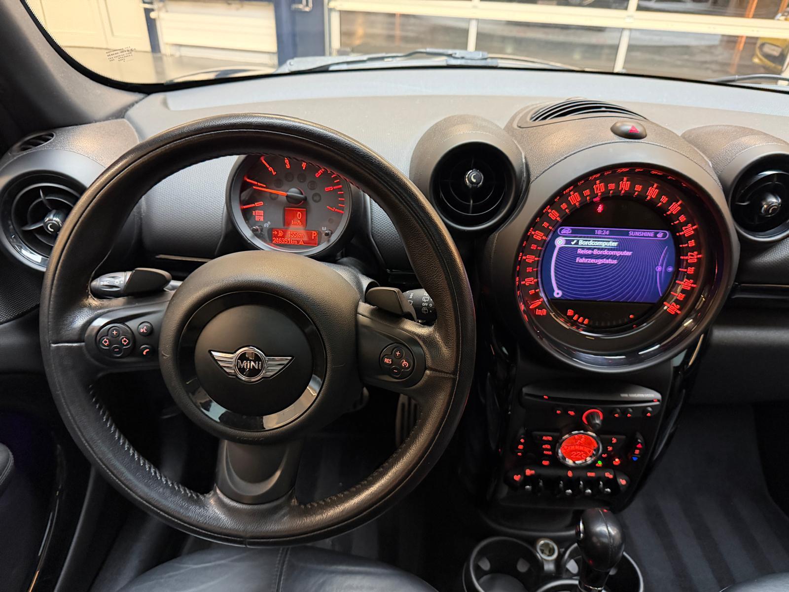 MINI Countryman R60 2.0 SD Cooper ALL4-image-11
