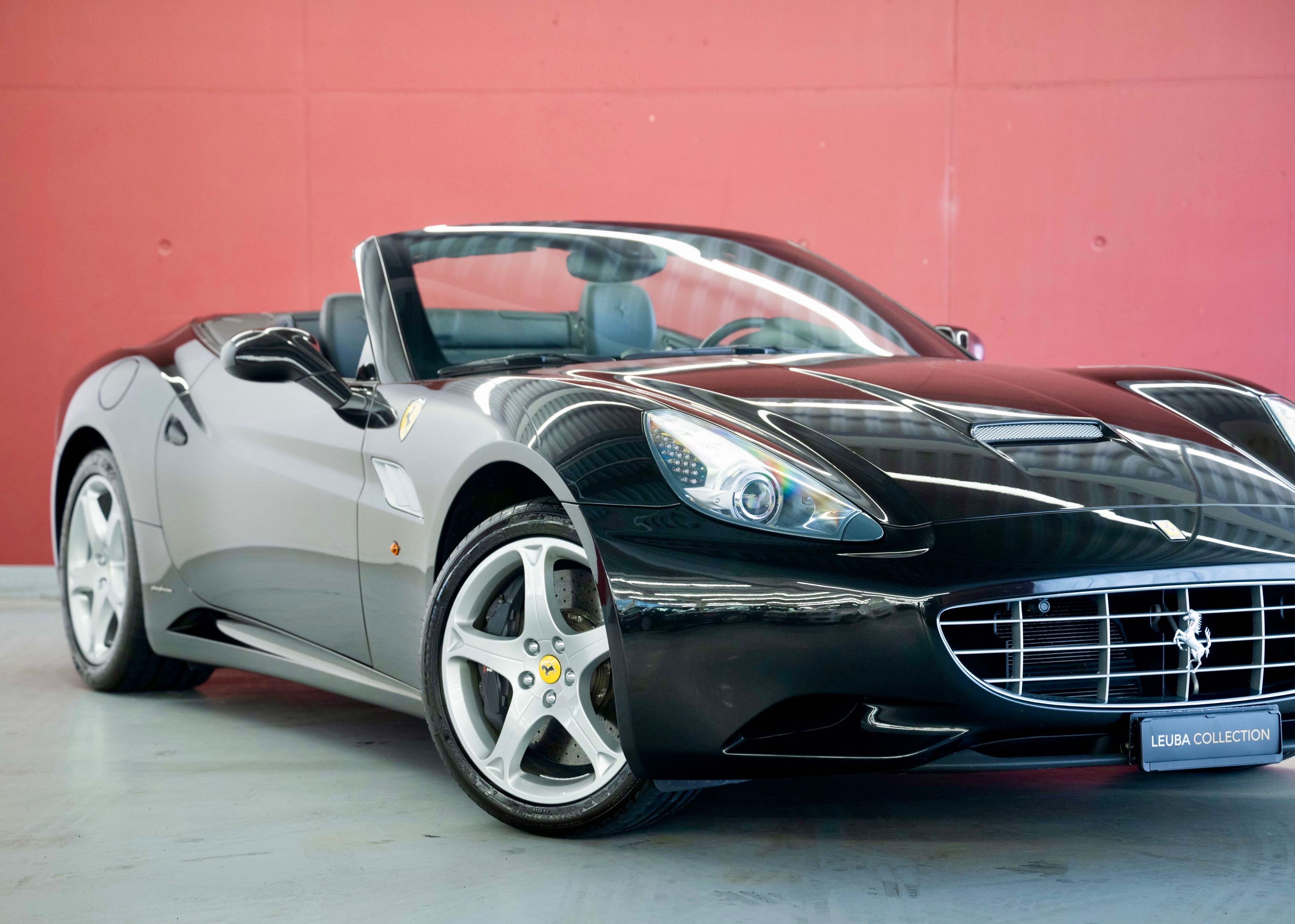 Image FERRARI CALIFORNIA California 4.3 V8 (2nd hand, Swiss model, 100% original, full Ferrari service history)