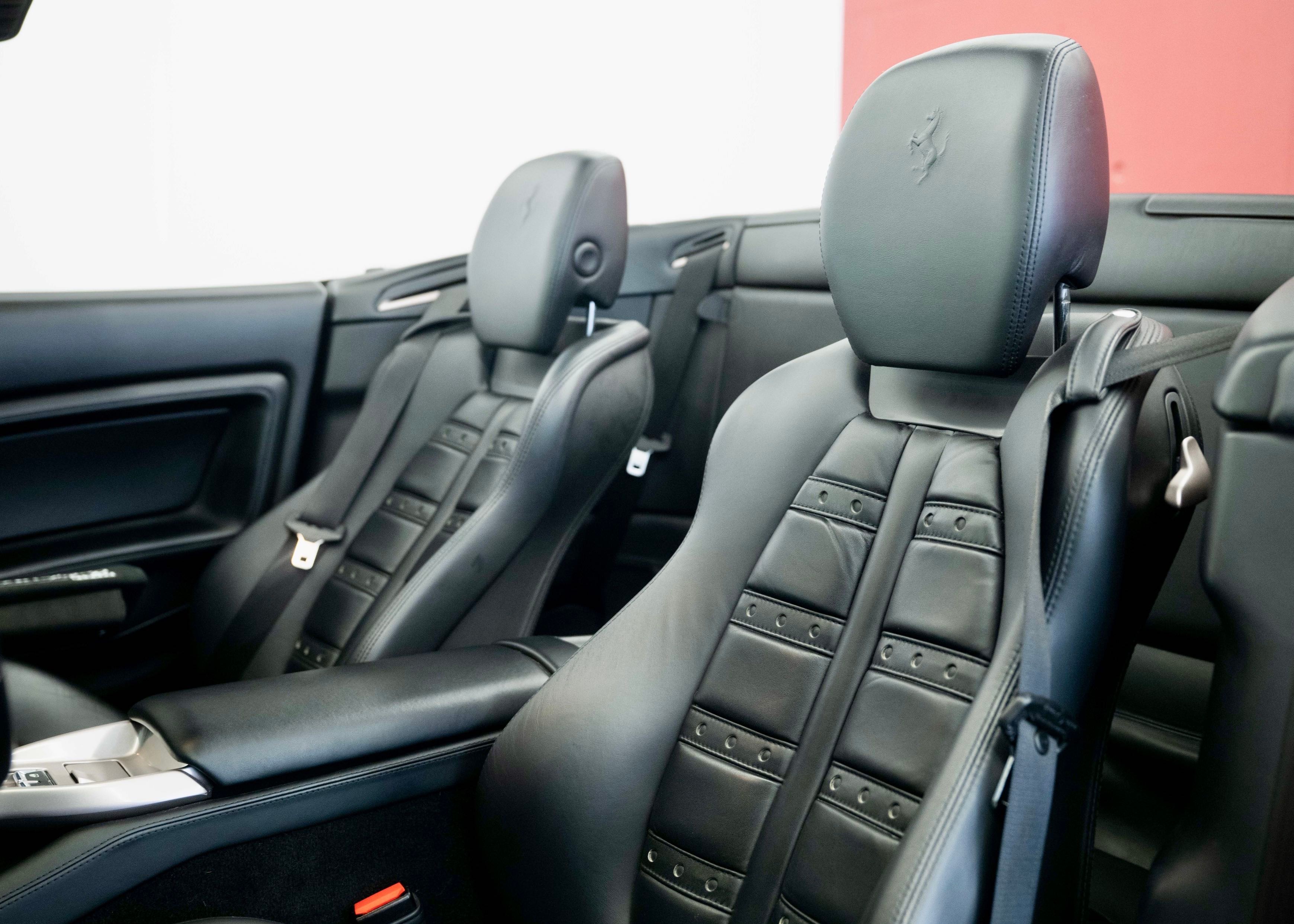 Image FERRARI CALIFORNIA California 4.3 V8 (2nd hand, Swiss model, 100% original, full Ferrari service history)