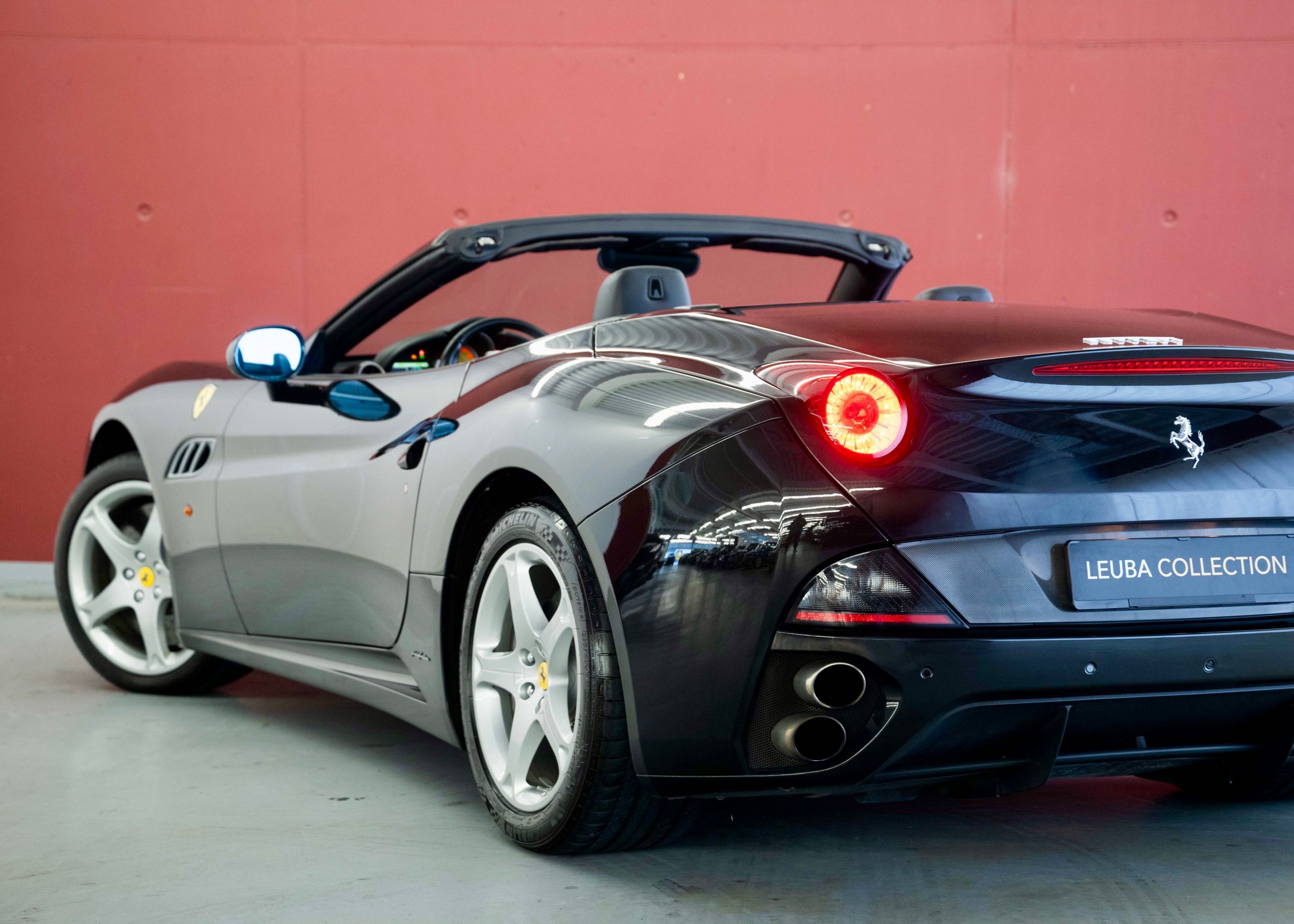 Image FERRARI CALIFORNIA California 4.3 V8 (2nd hand, Swiss model, 100% original, full Ferrari service history)