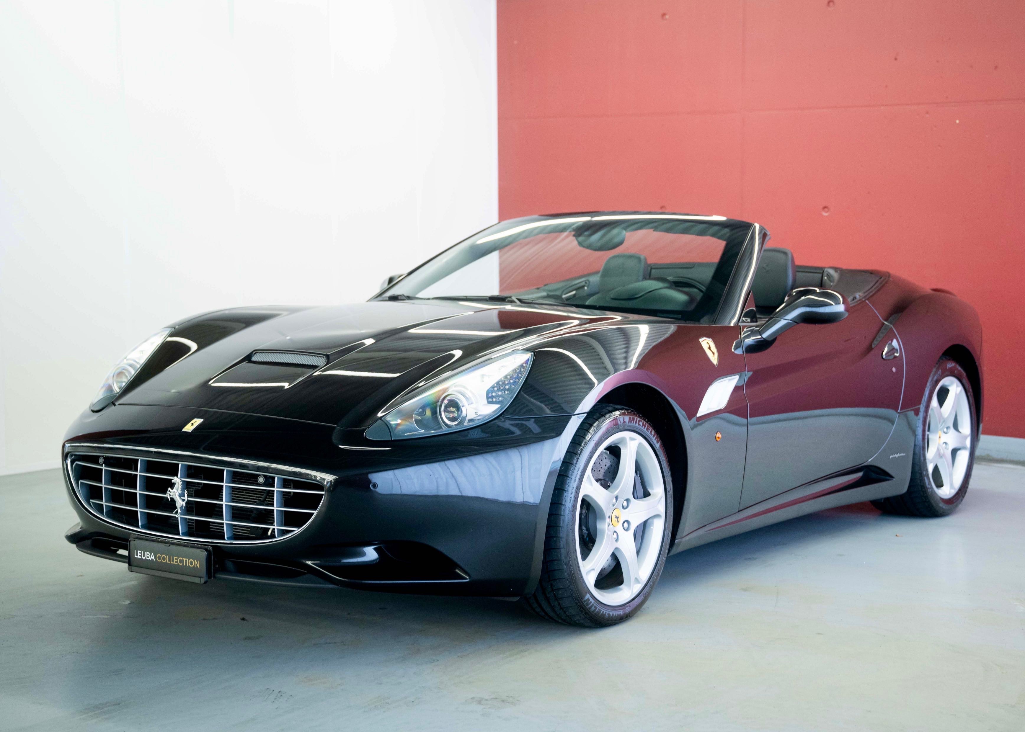 Image FERRARI CALIFORNIA California 4.3 V8 (2nd hand, Swiss model, 100% original, full Ferrari service history)