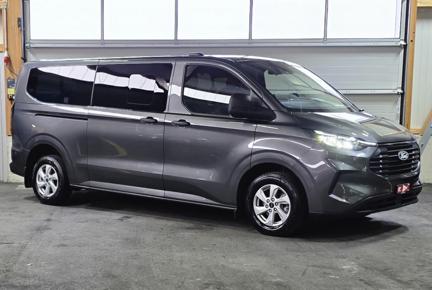 FORD Tourneo Bus 320 L2H1 TitaniumX Automat *LaneAssist*Sitzheizung*Lenkradheizung*Rückfahrkamera*-image-6