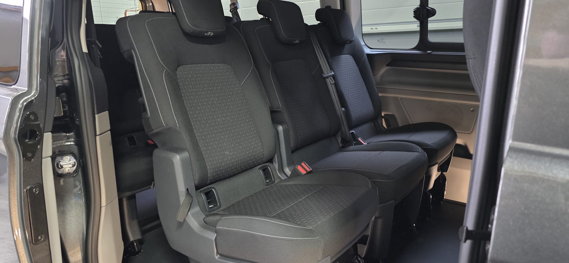 FORD Tourneo Bus 320 L2H1 TitaniumX Automat *LaneAssist*Sitzheizung*Lenkradheizung*Rückfahrkamera*-image-27
