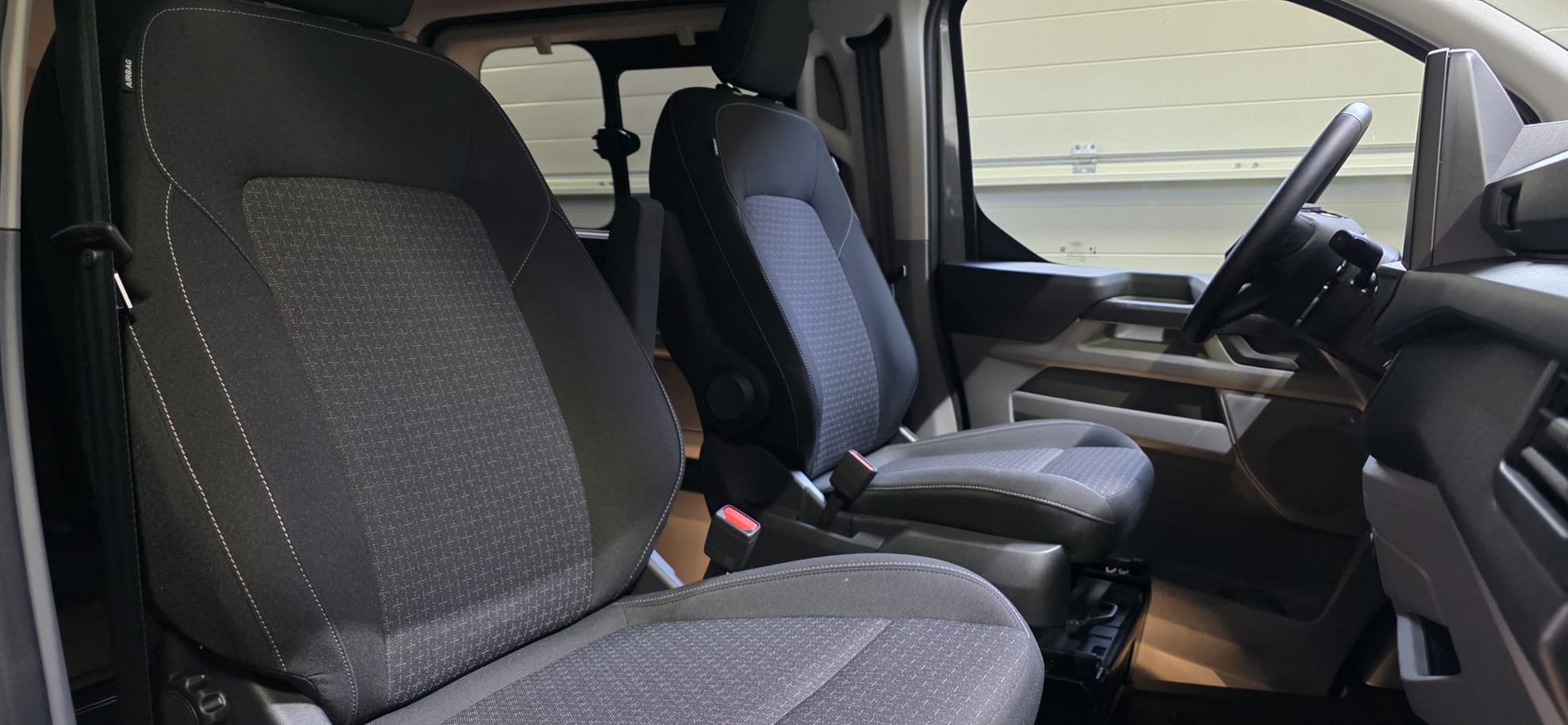 FORD Tourneo Bus 320 L2H1 TitaniumX Automat *LaneAssist*Sitzheizung*Lenkradheizung*Rückfahrkamera*-image-25