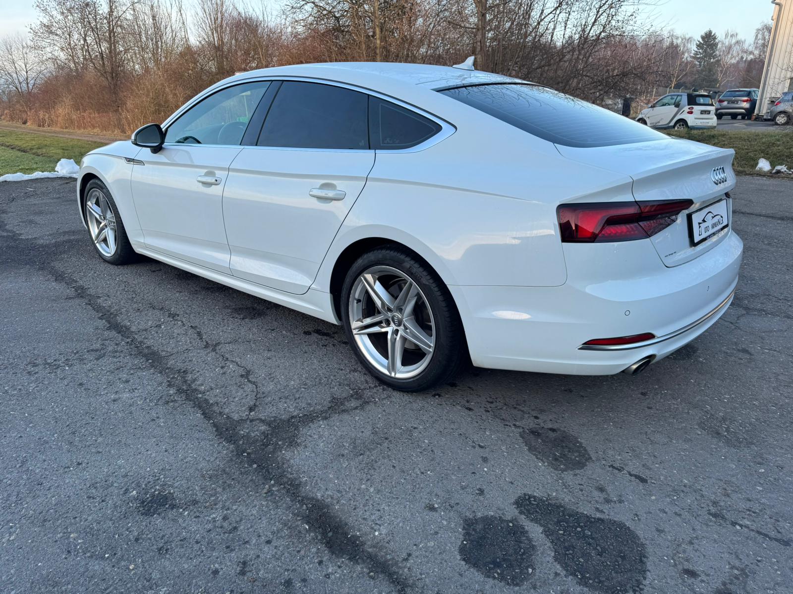 AUDI A5 Sportback 35 TDI S-Line Design S-tronic-image-4