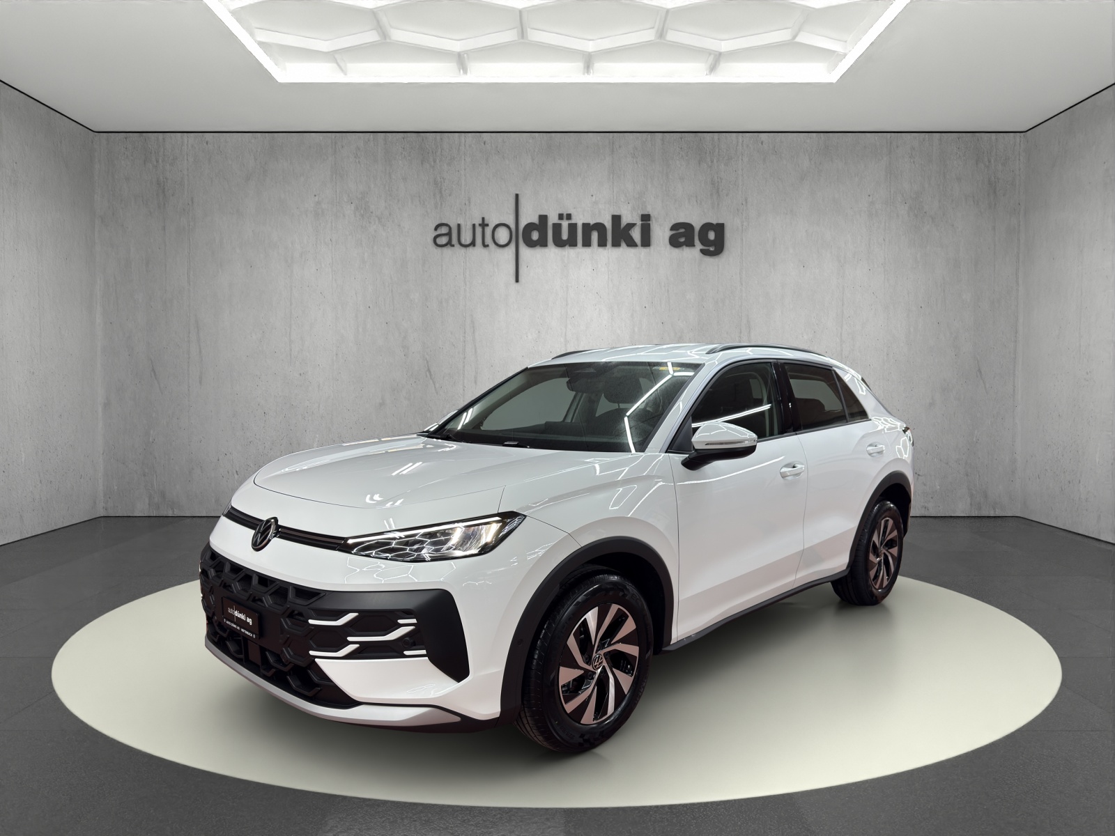 VW T-Roc 1.5 eTSI mHEV Life DSG-image-0