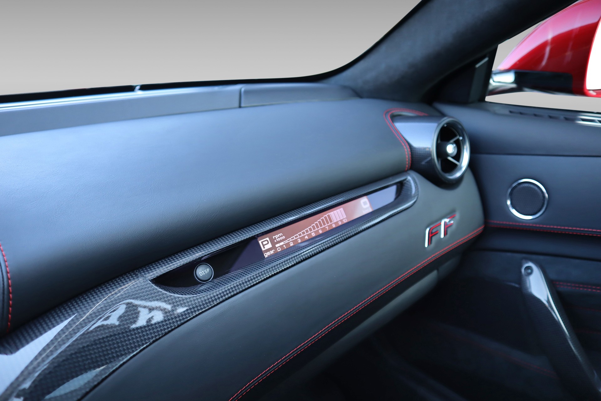 FERRARI FF-image-13