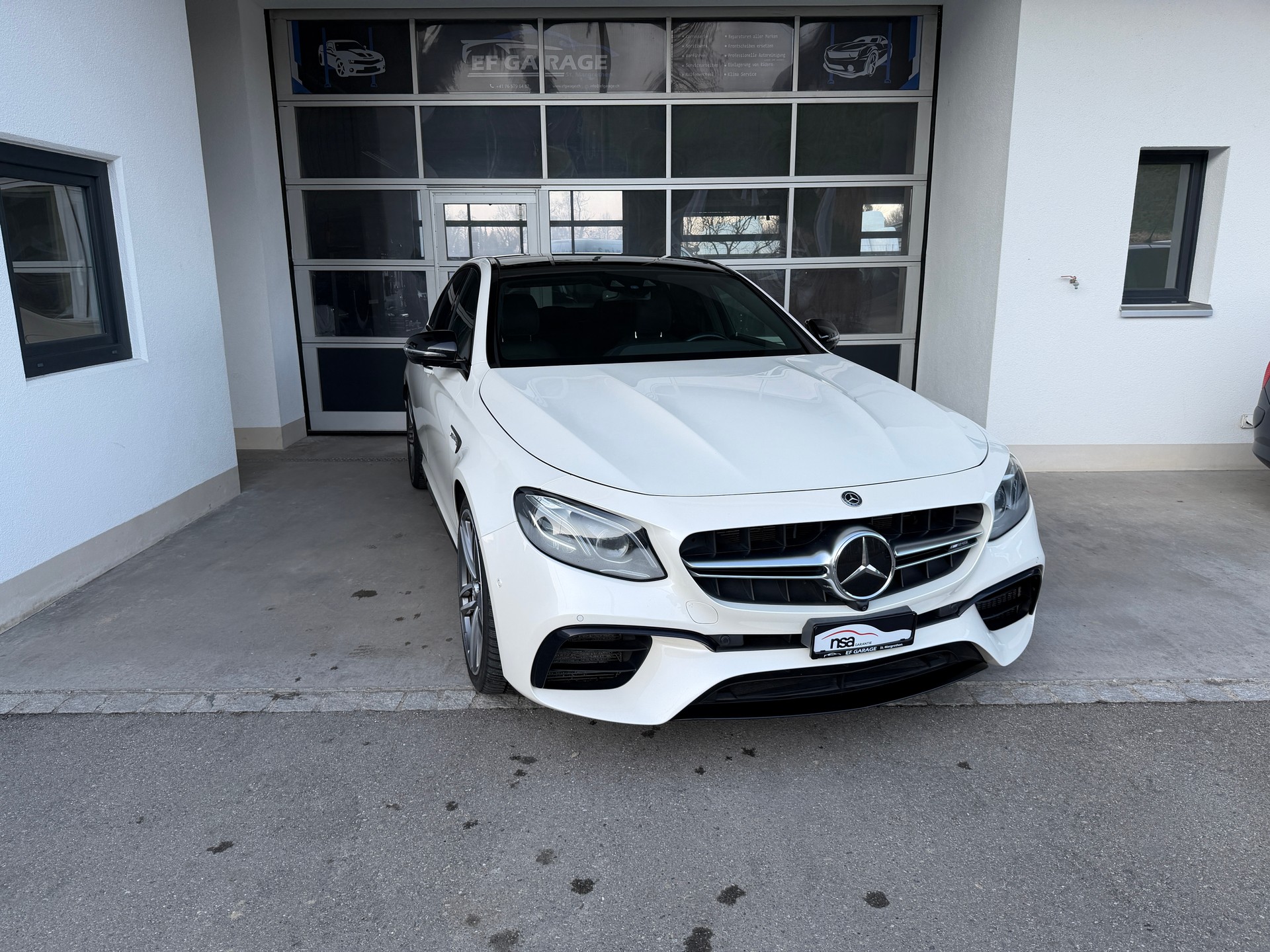 MERCEDES-BENZ E 63 AMG 4Matic Speedshift MCT-showroom-element-2