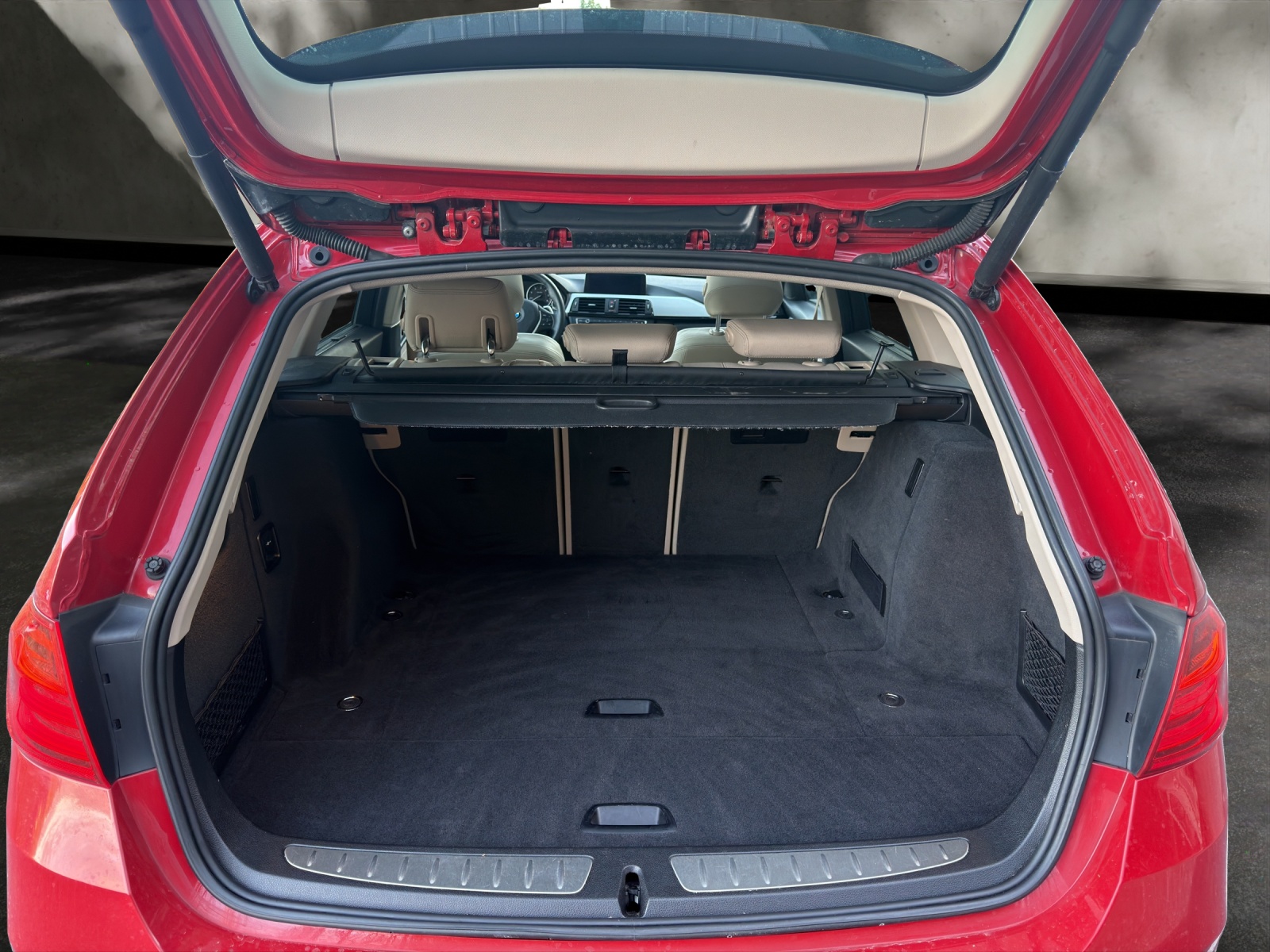 BMW 335d xDrive Touring Sport Line Steptronic-image-17