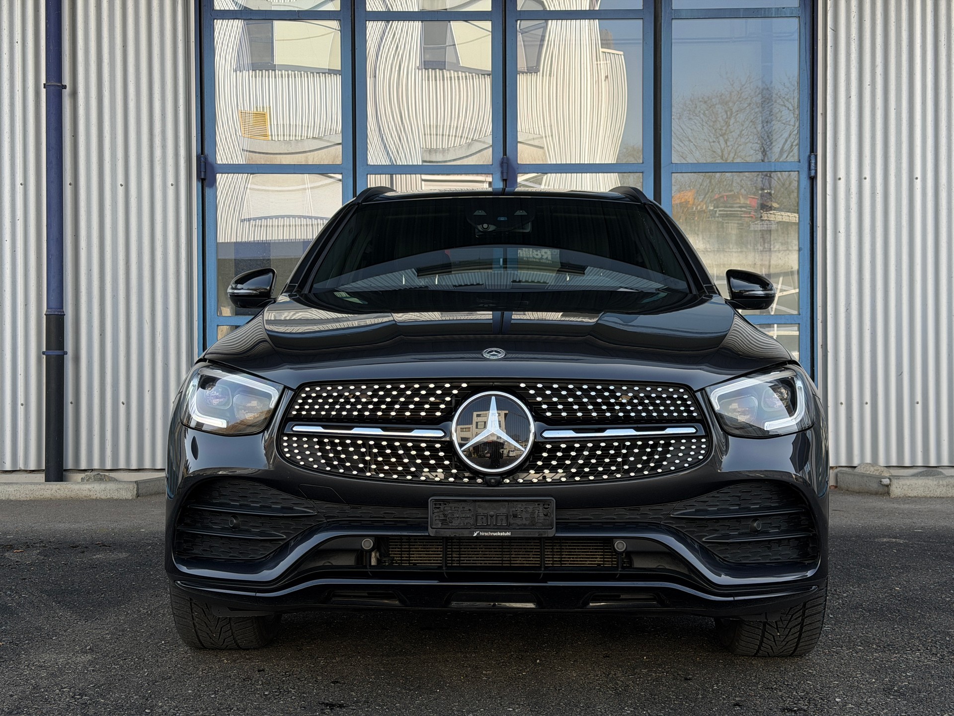 MERCEDES-BENZ GLC 200 AMG Line 4Matic 9G-Tronic-image-2