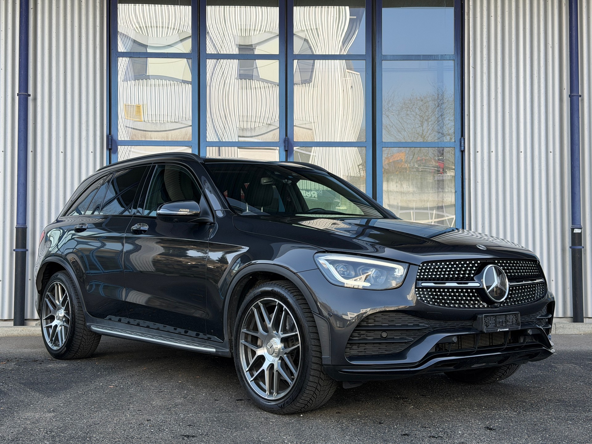 MERCEDES-BENZ GLC 200 AMG Line 4Matic 9G-Tronic