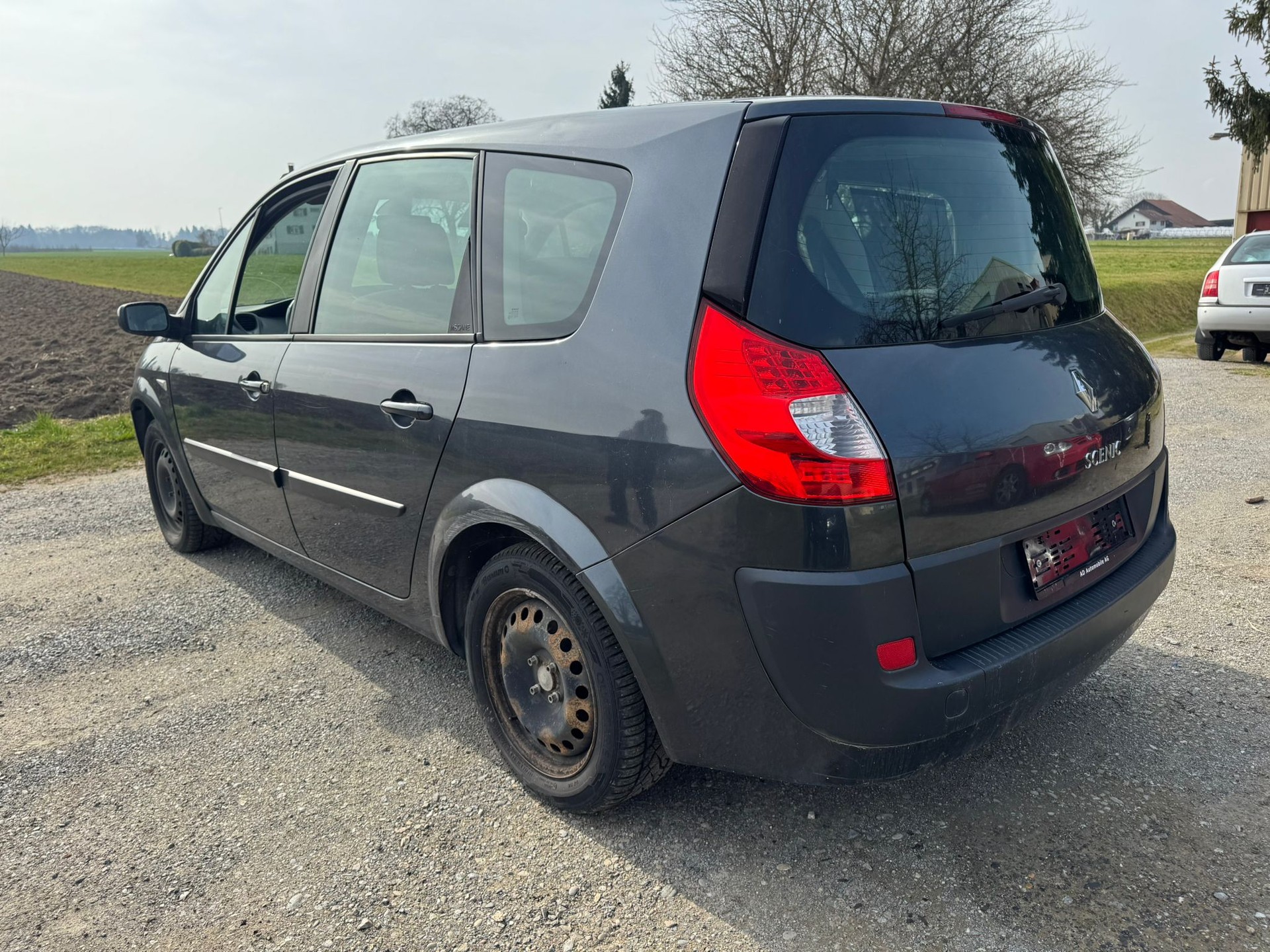 RENAULT Grand Scénic 1.9 dCi Dynamique-image-5
