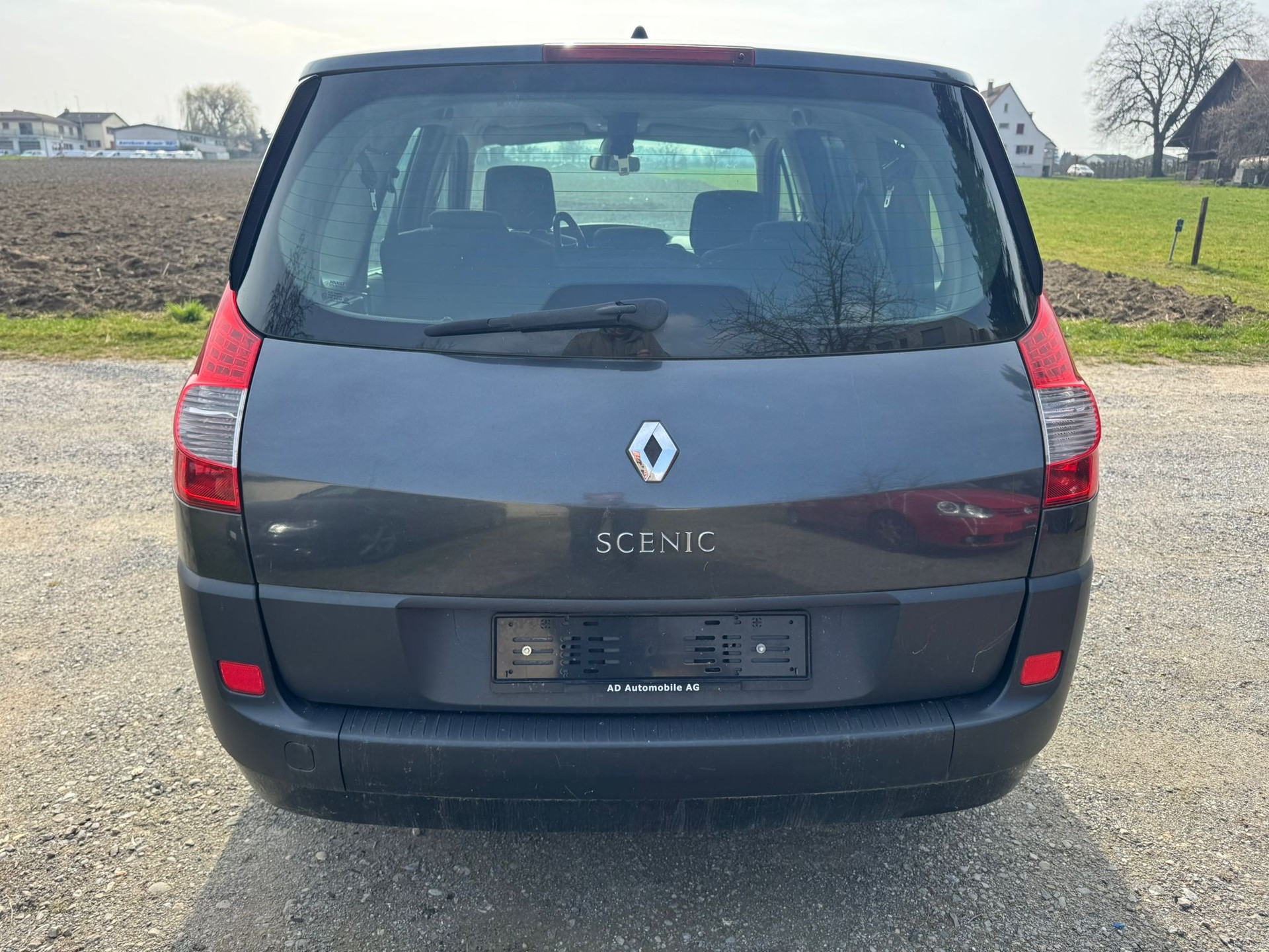 RENAULT Grand Scénic 1.9 dCi Dynamique-image-8