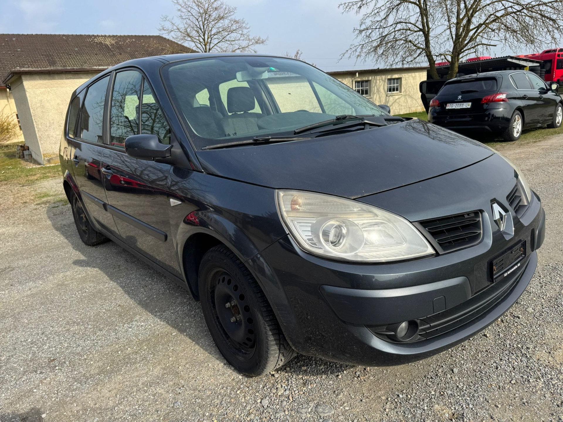 RENAULT Grand Scénic 1.9 dCi Dynamique-image-7