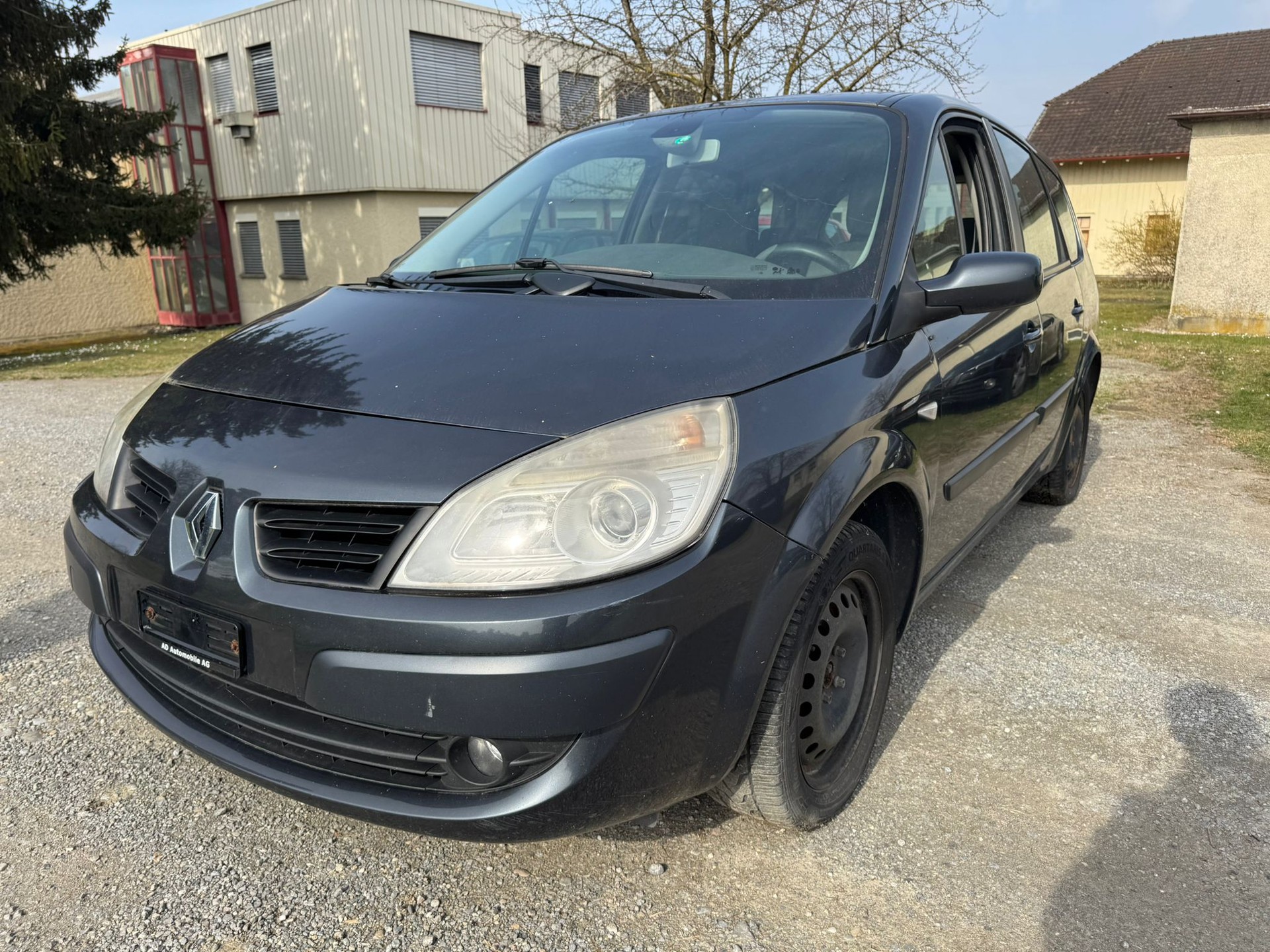 RENAULT Grand Scénic 1.9 dCi Dynamique-image-0