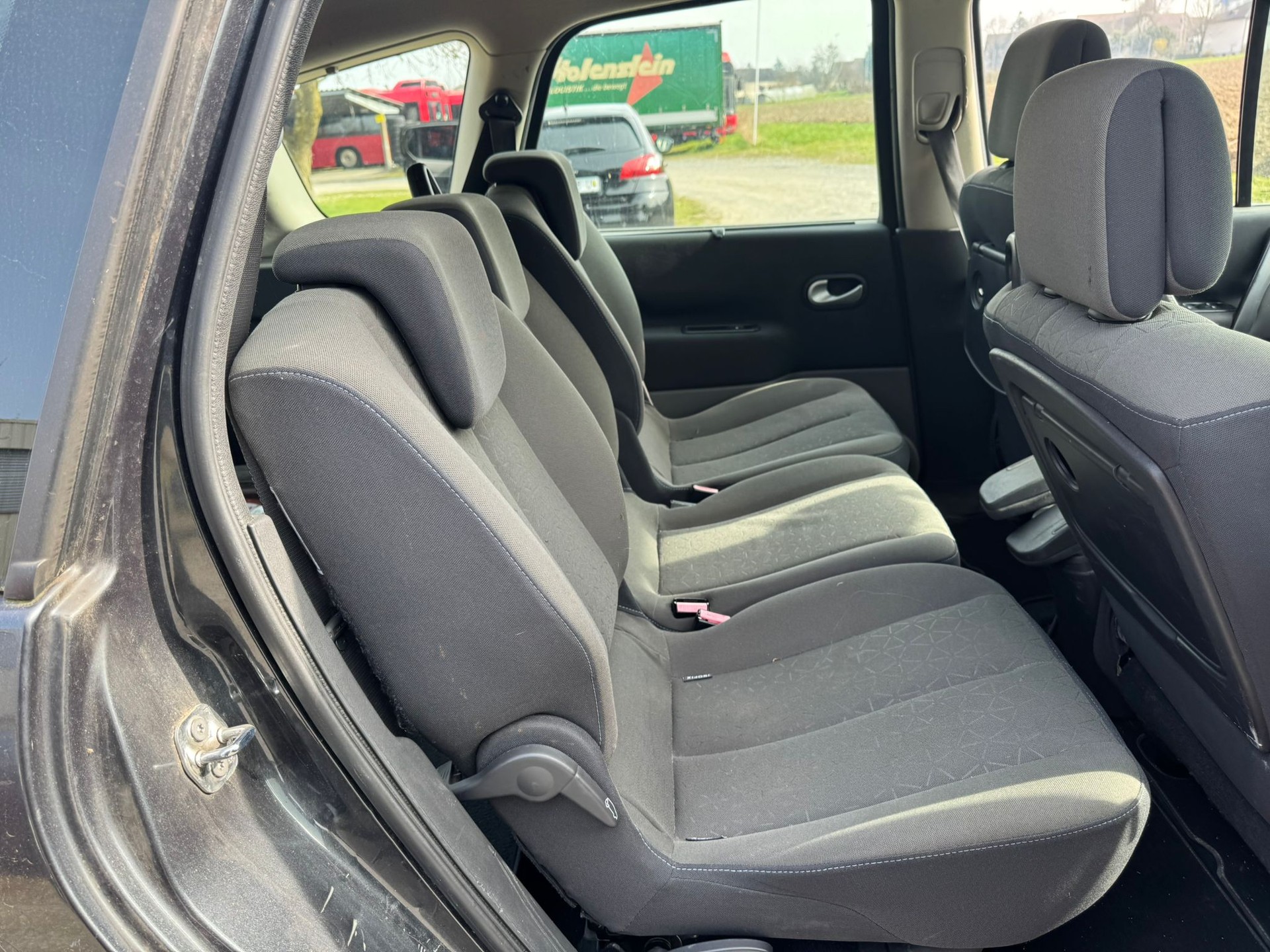 RENAULT Grand Scénic 1.9 dCi Dynamique-image-13