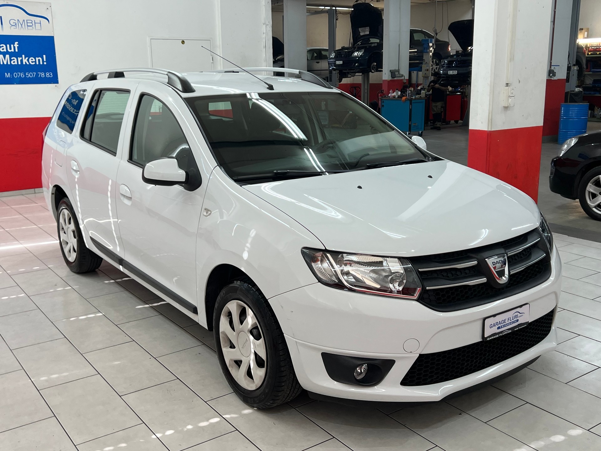 DACIA Logan MCV 0.9 Lauréate Automatic-image-3