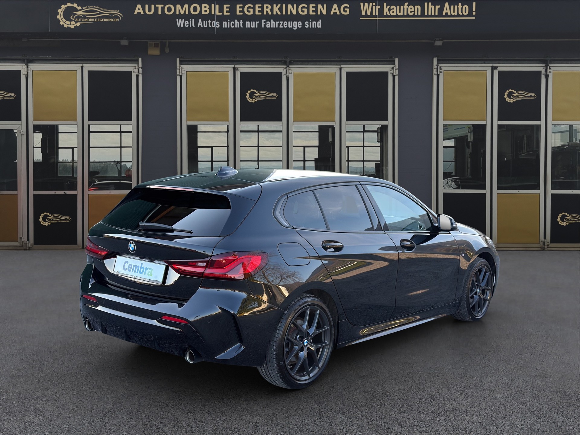 BMW 118d Steptronic Pure M Sport-image-4