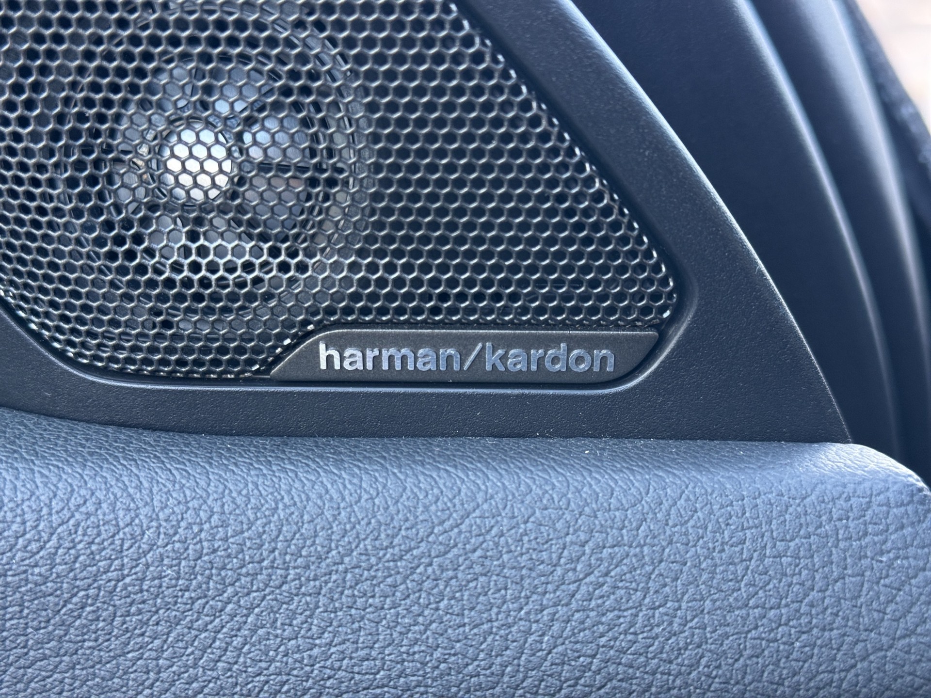 BMW 118d Steptronic Pure M Sport-image-18