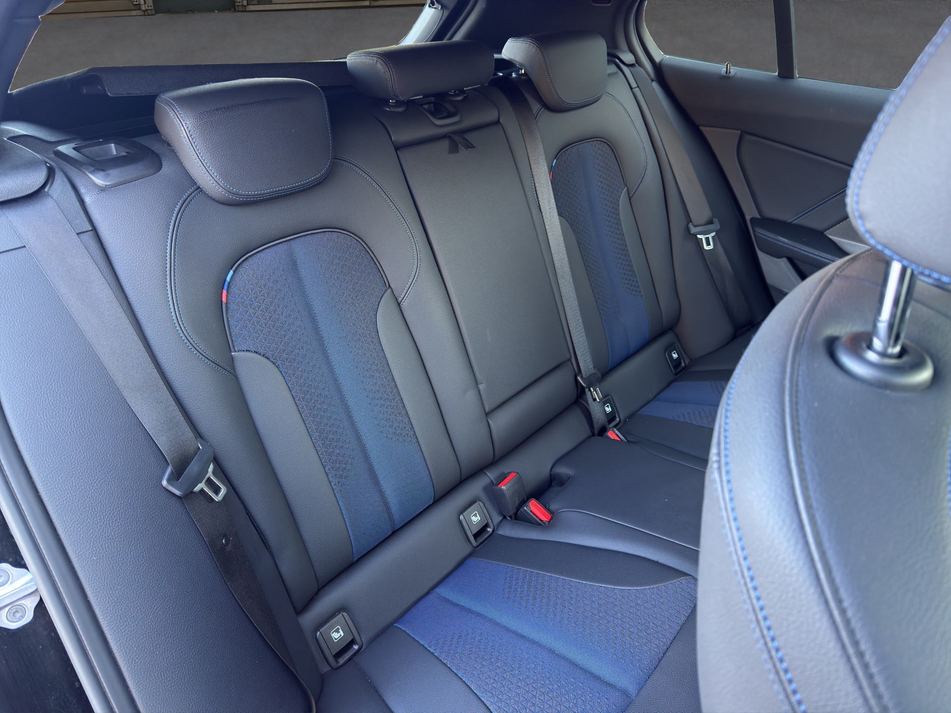 BMW 118d Steptronic Pure M Sport-image-12