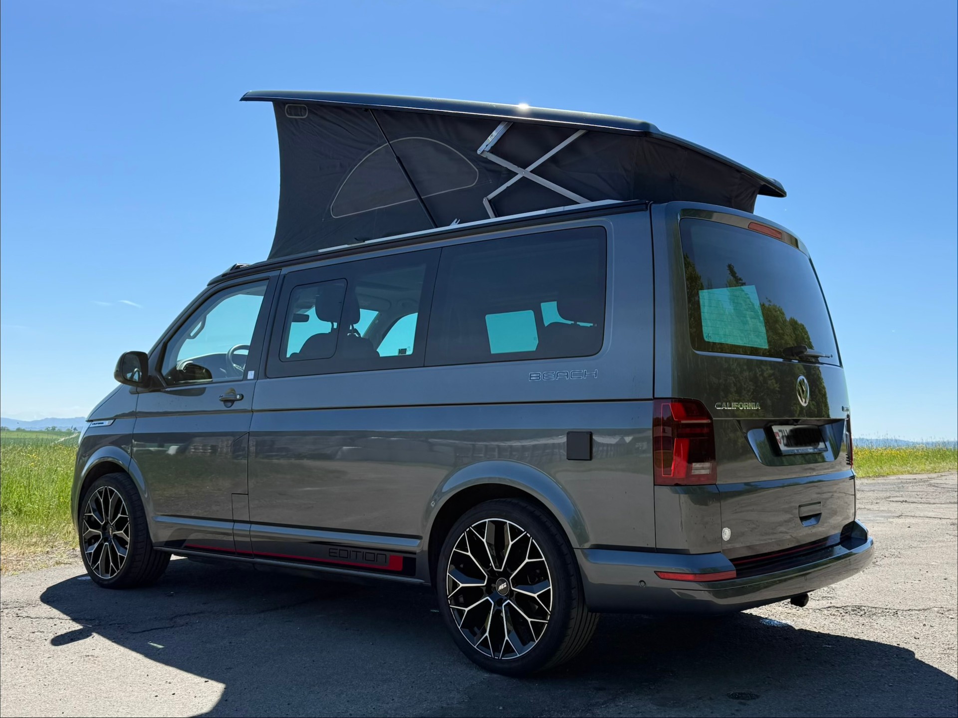 VW T6.1 Beach Edition Spirit DSG 4 Motion-image-1