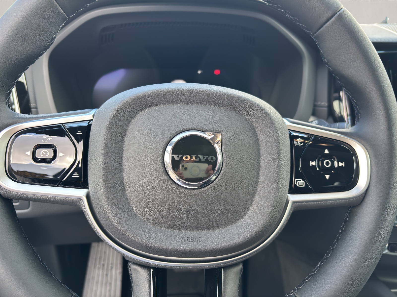 VOLVO XC60 2.0 T8 TE Polestar Last Edition eAWD-image-9