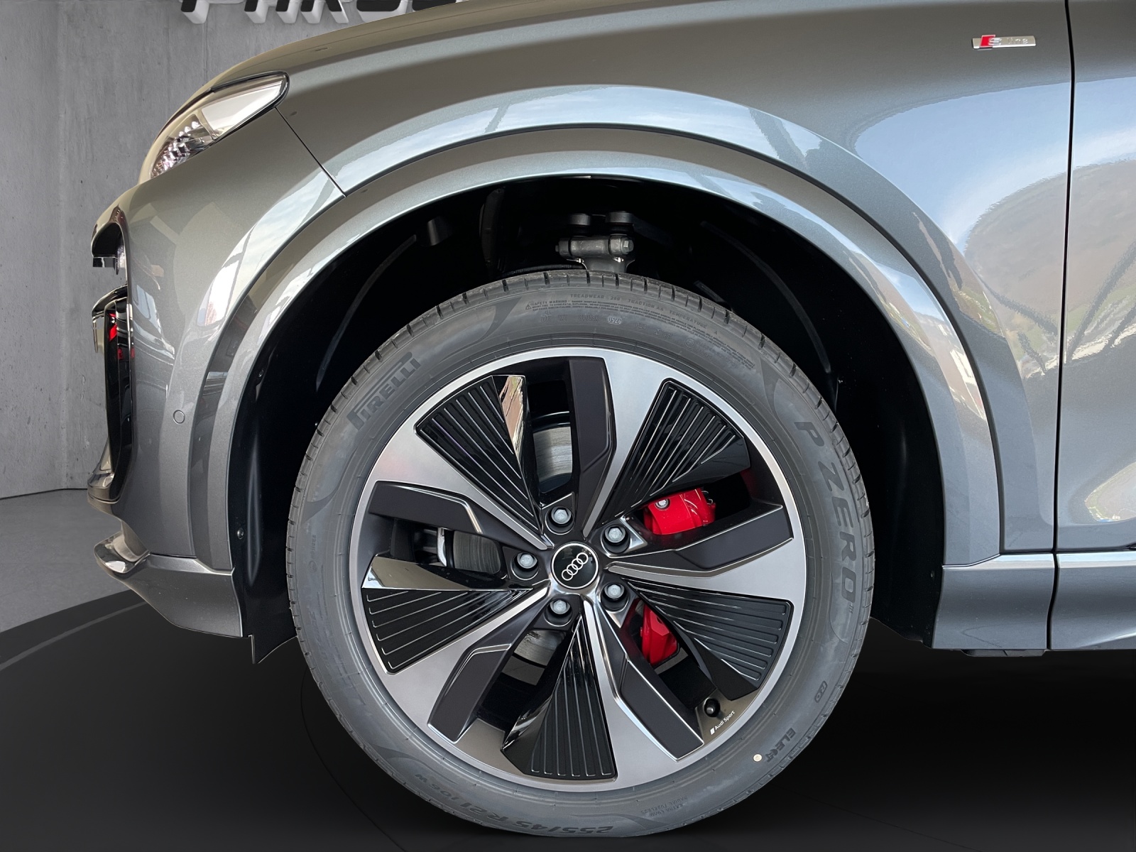 AUDI Q6 e-tron quattro-image-15
