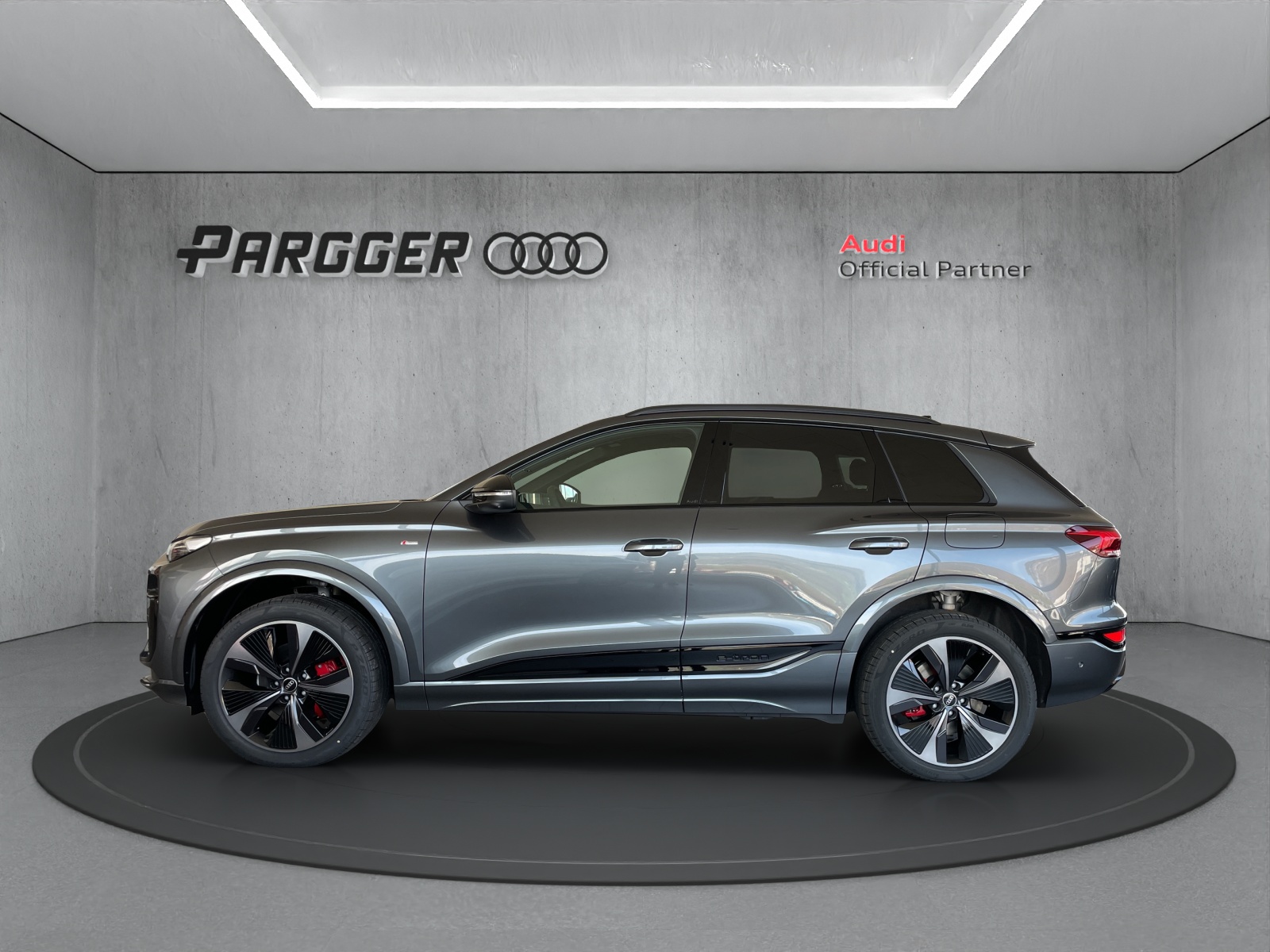 AUDI Q6 e-tron quattro-image-2
