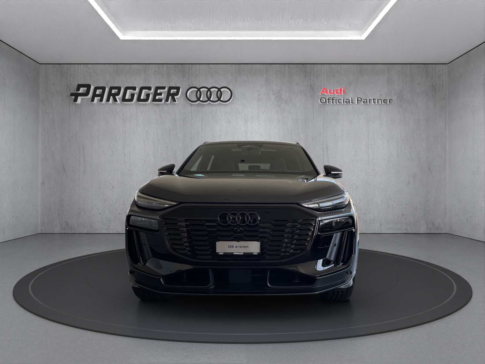 AUDI Q6 e-tron quattro-image-1