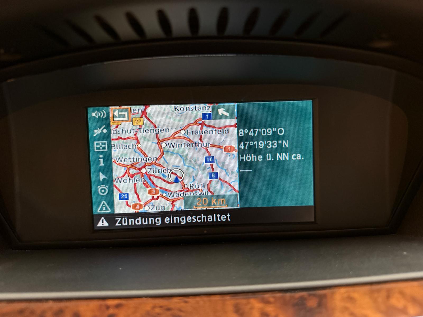 BMW 325i Touring-image-19
