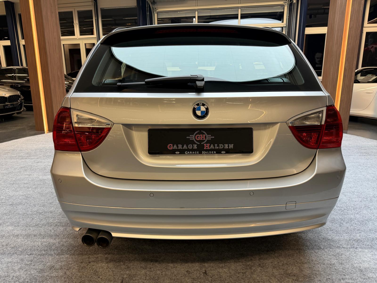 BMW 325i Touring-image-6