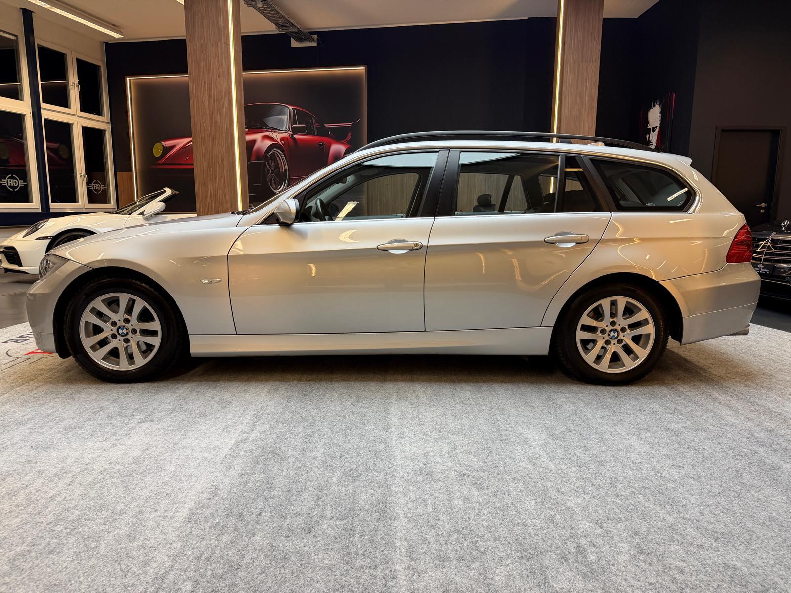 BMW 325i Touring-image-4