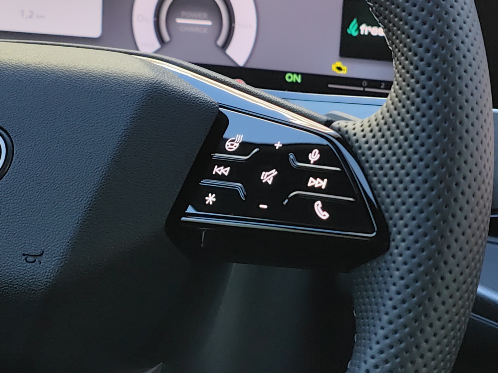 AUDI Q3 Sportback e-hybrid 200 kW S tronig-image-9