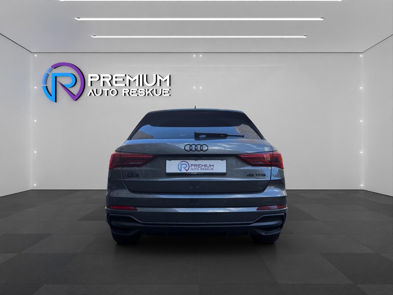 AUDI Q3 45 TFSI Quattro S line S-tronic-image-4