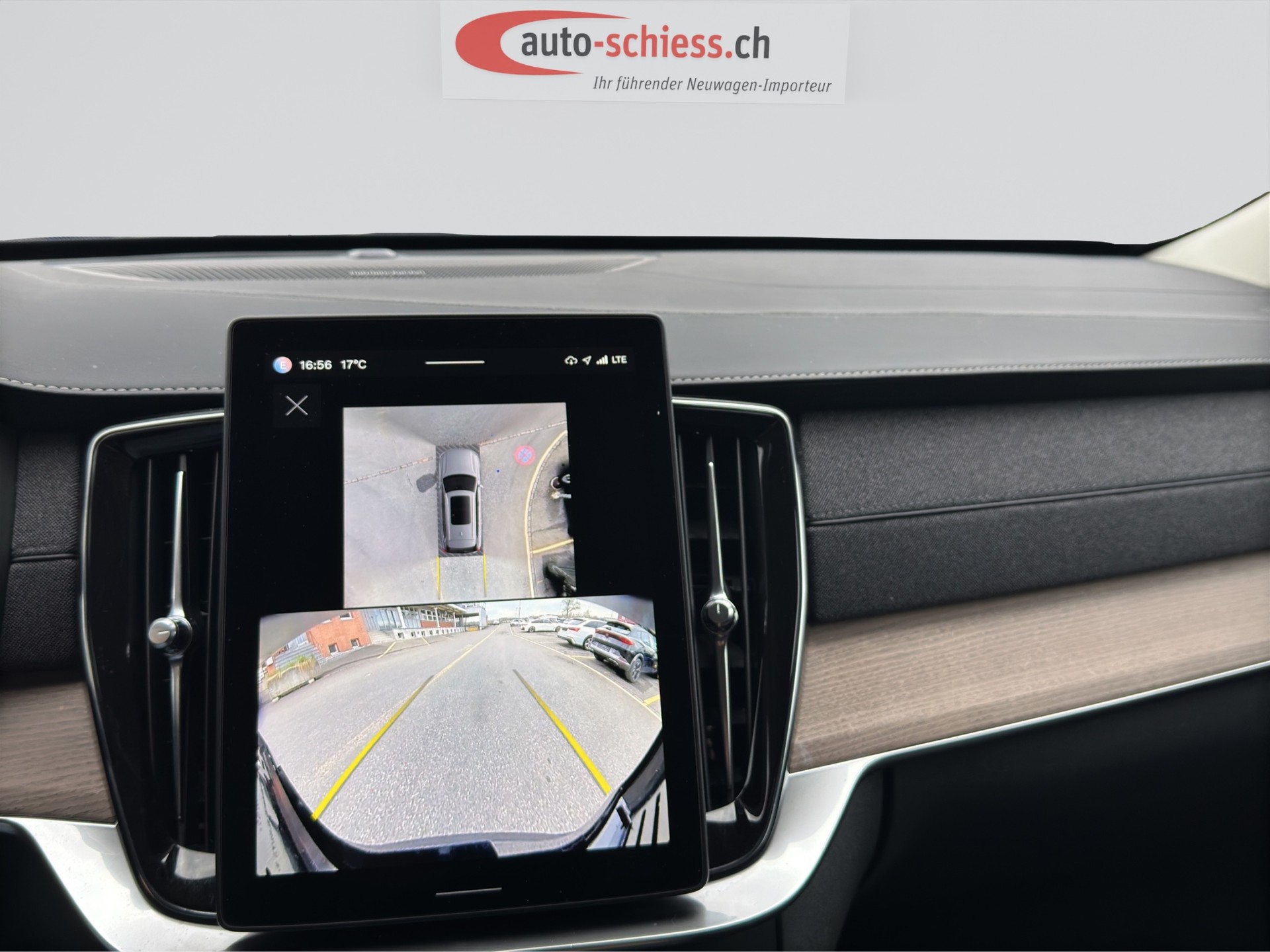 VOLVO XC90 T8e AWD Plus Dark PluginHybrid Geartronic-image-14