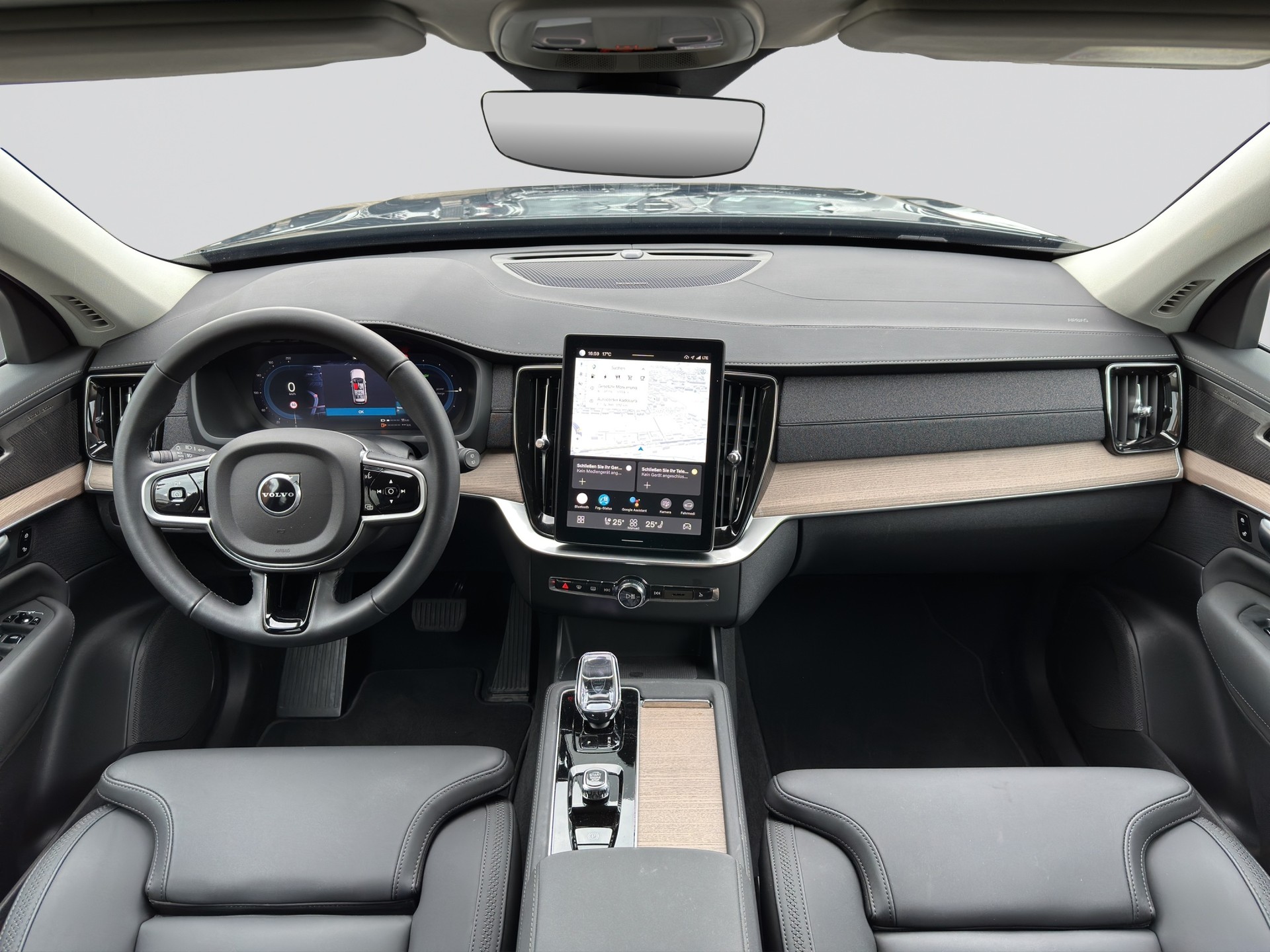 VOLVO XC90 T8e AWD Plus Dark PluginHybrid Geartronic-image-19