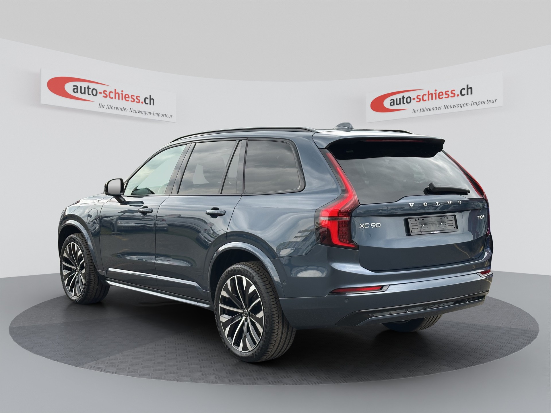 VOLVO XC90 T8e AWD Plus Dark PluginHybrid Geartronic-image-2