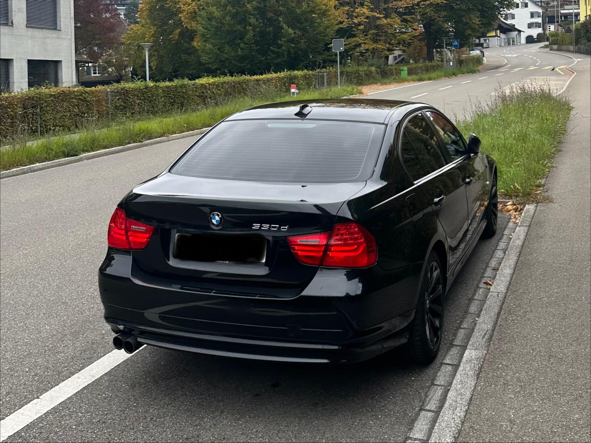 BMW 330d xDrive Steptronic ALL BLACK performance-image-2