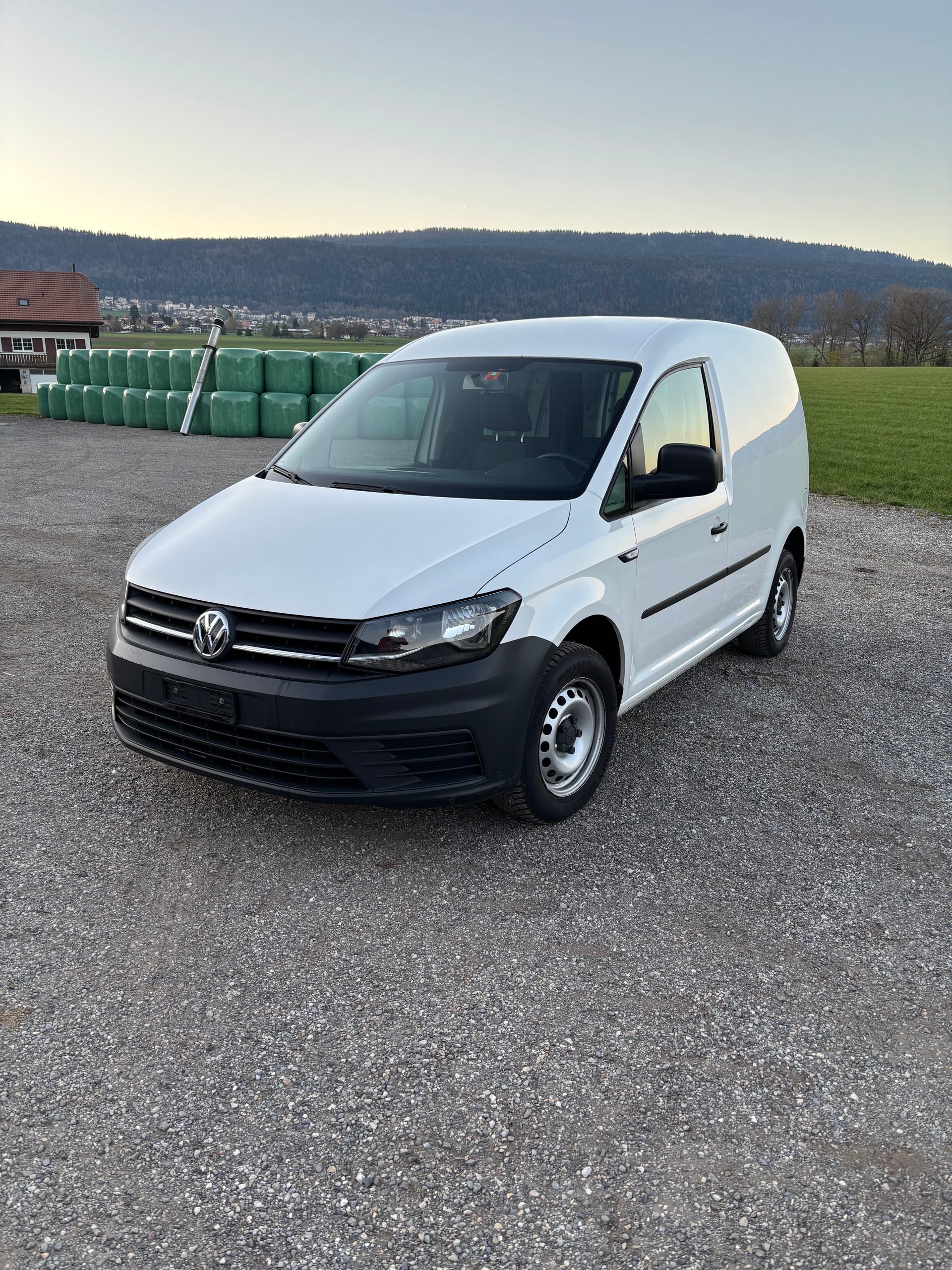 VW Caddy 1.4TGI BlueMotion Technology-image-1