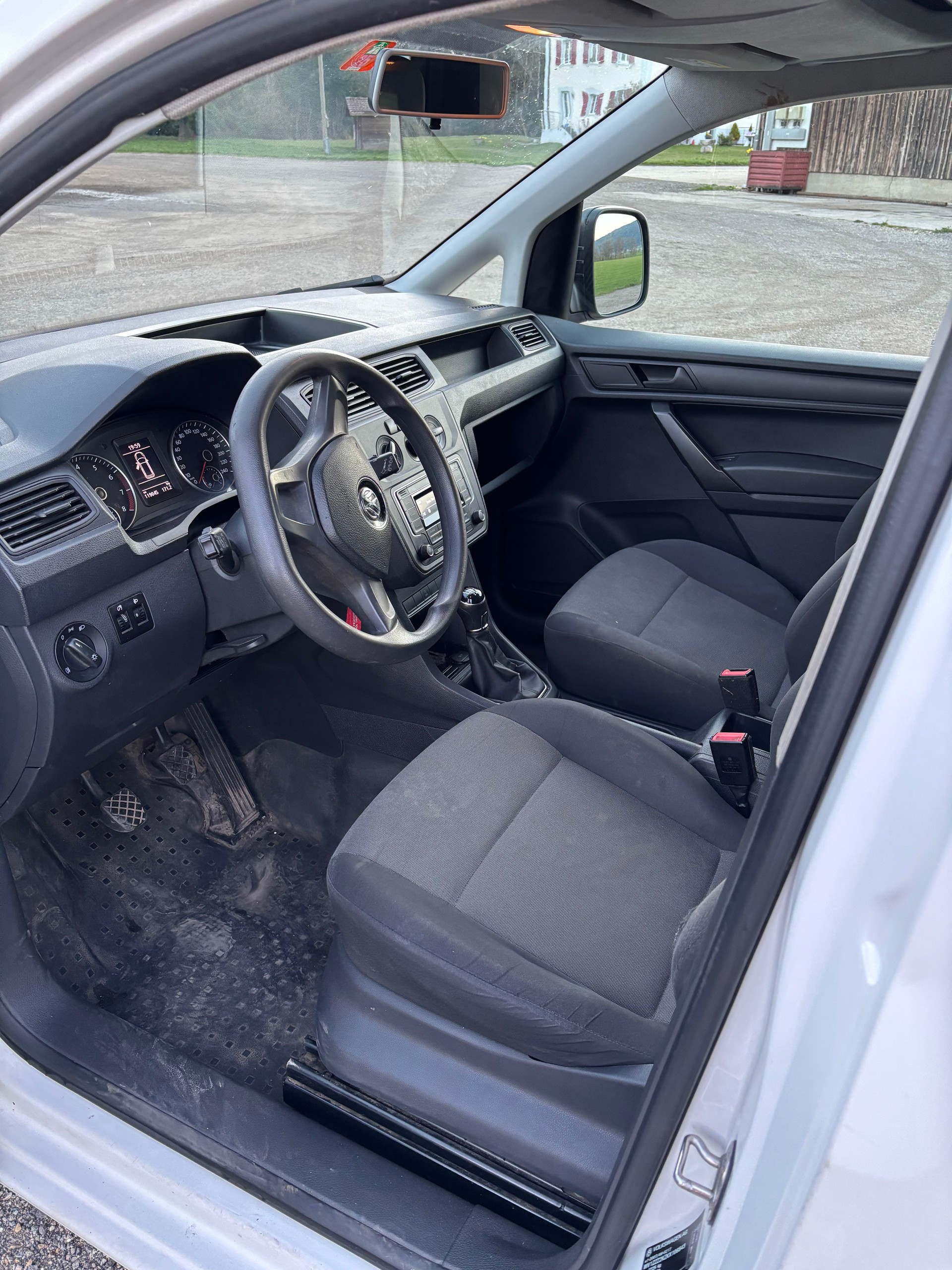 VW Caddy 1.4TGI BlueMotion Technology-image-5