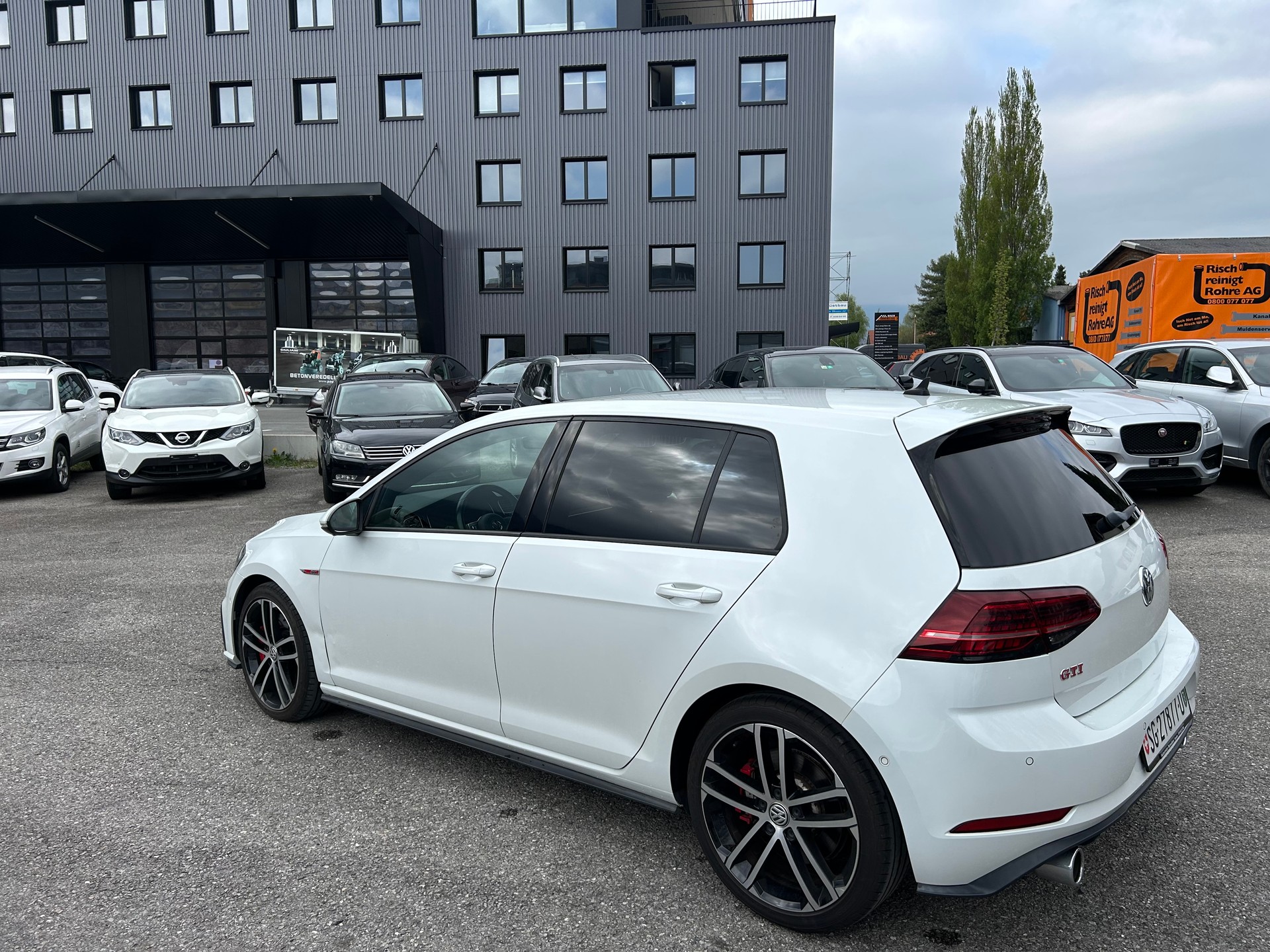VW Golf 2.0 TSI GTI Performance DSG-image-1