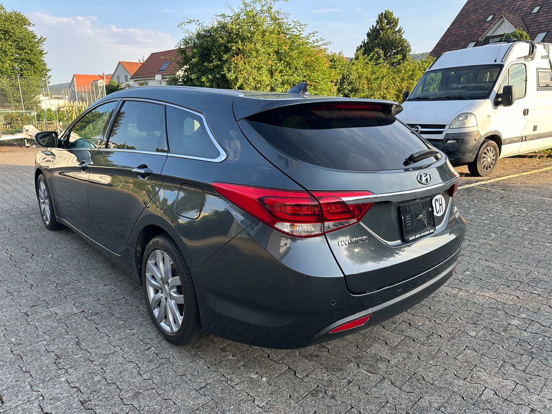 HYUNDAI i40 Wagon 1.7 CRDI Vertex Automatic-image-5