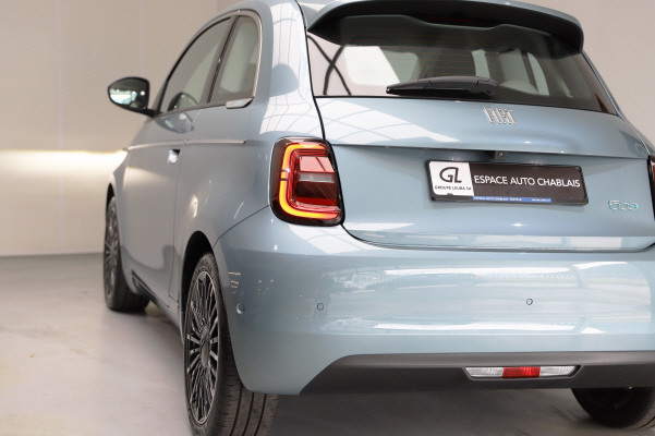 FIAT 500 3+1 el 87 kW La Prima-image-3